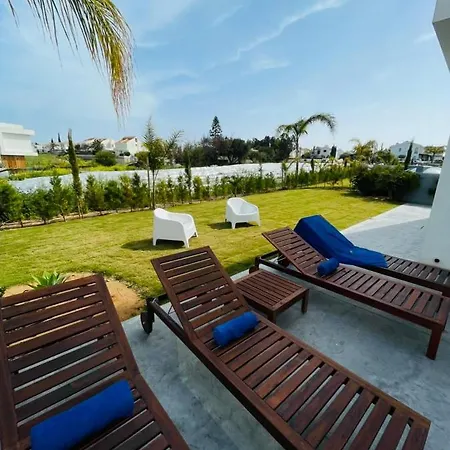 By The Beach Villa Natalya Protaras Extérieur photo